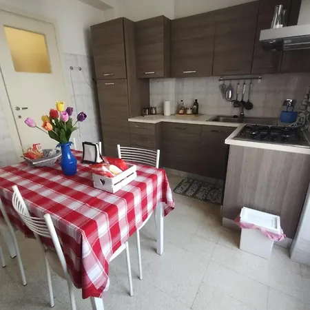 Fiore Cinecitta Apartment *
